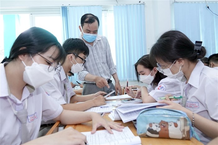 bi-quyet-luyen-toan-dai-hoc-hoc-gi-luyen-nhu-the-nao-de-dat-thu-khoa-truyenchuonl-com-0-1