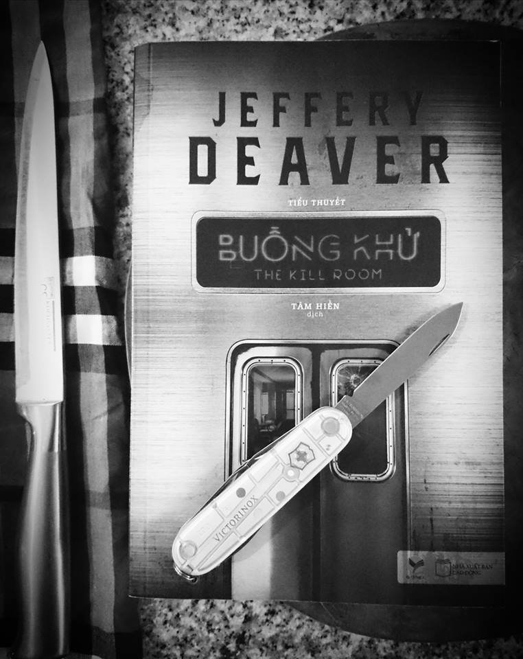 buong-khu-jeffery-deaver-phoi-bay-goc-khuat-chinh-tri-qua-an-mang-nghet-tho-truyenchuonl-com-0-2
