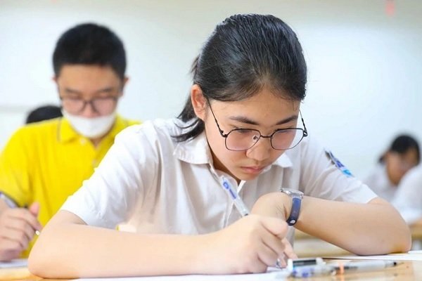 lo-trinh-vang-on-thi-toan-2025-bi-quyet-dat-diem-cao-ban-can-biet-truyenchuonl-com-0-2