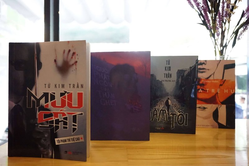 tu-kim-tran-giai-ma-nhung-diem-di-biet-trong-tieu-thuyet-trinh-tham-truyenchuonl-com-0-1